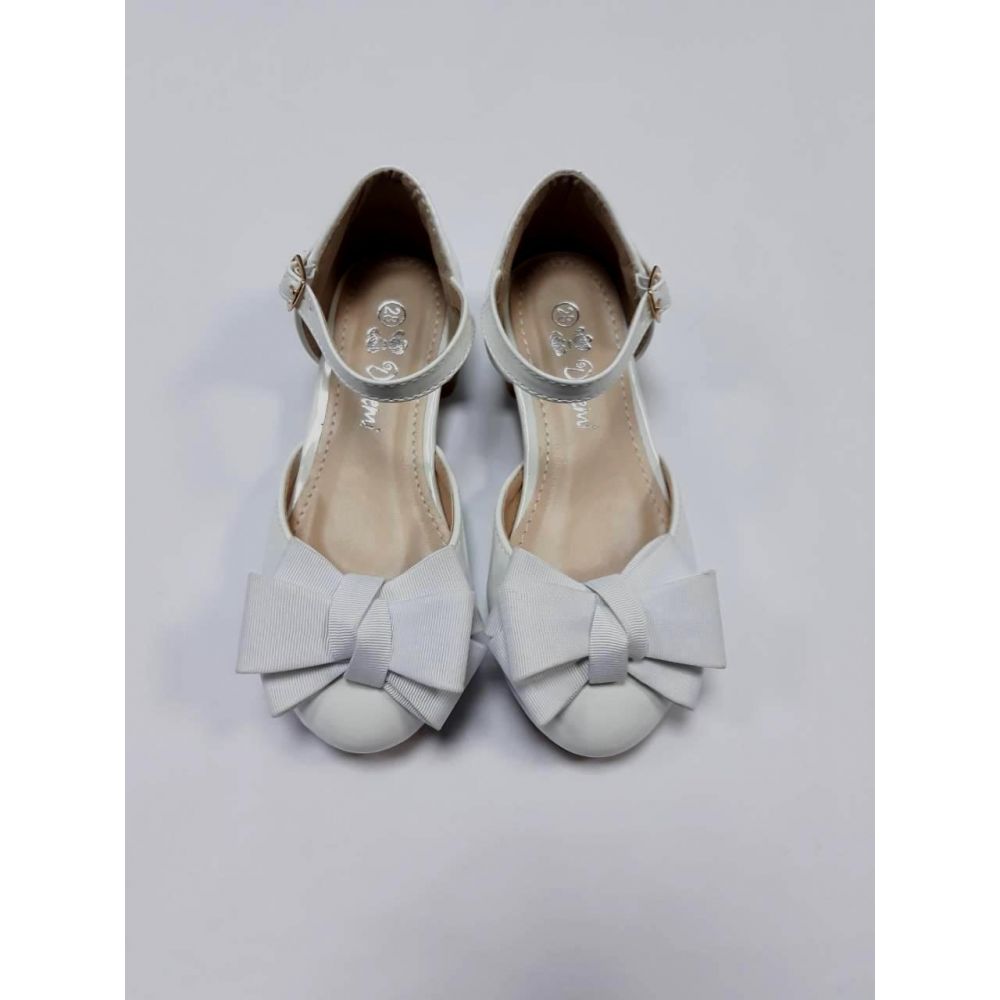 Ошатні туфлі для дівчинки білі Doremi 139-104