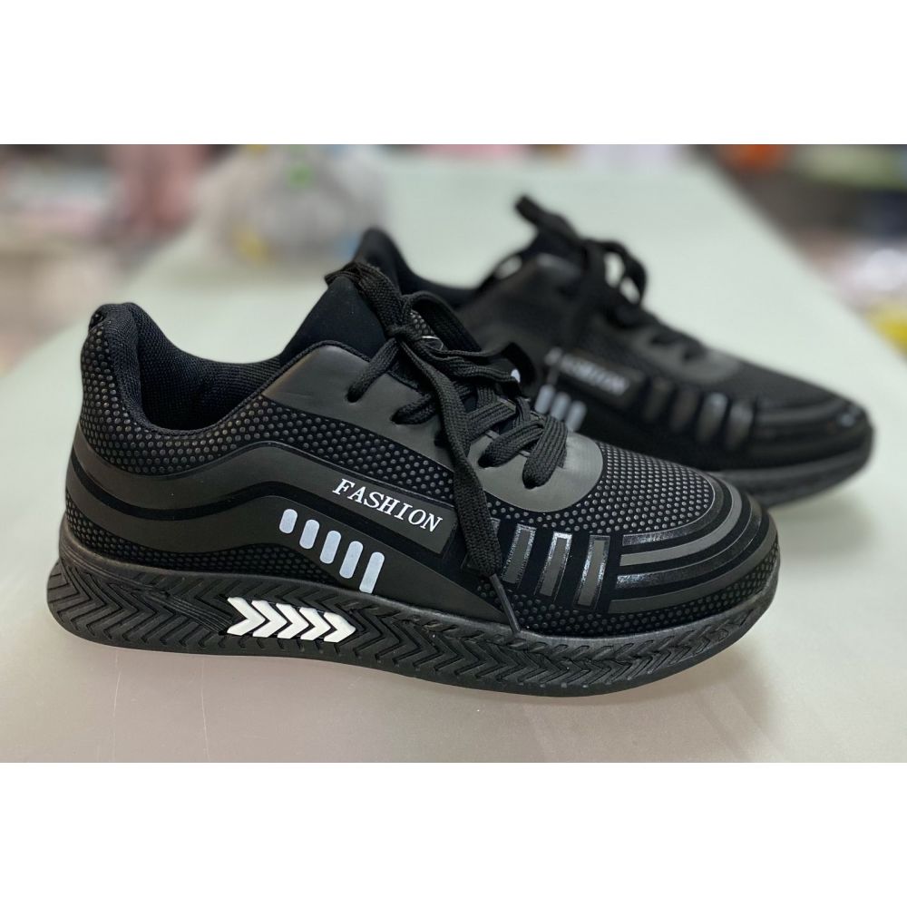 Кросівки чорні AP1-1
