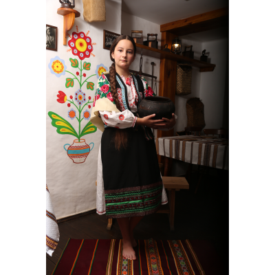 Карнавальний костюм Українка з хусточкою