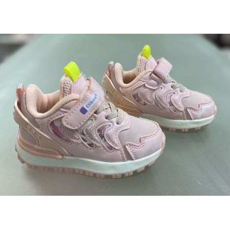 Кроссовки розовые E145