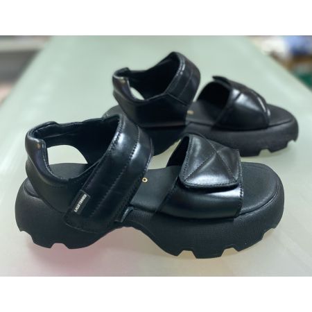 Босоножки черные кожаные Мира