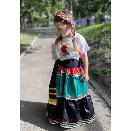 Мексиканський національний костюм для дівчинки