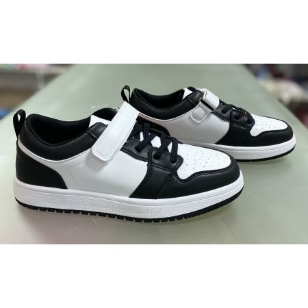 Кроссовки черно белые TC822