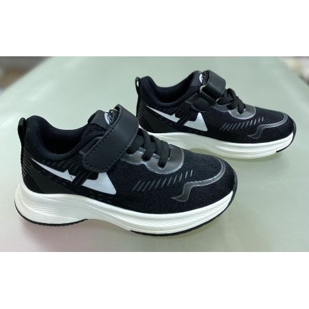 Кросівки чорні EB255