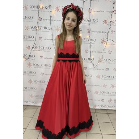 Різдвяний вінок червоний